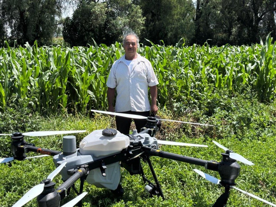 Rugen tractores y vuelan drones en el Campo Poblano; recibe impulso histórico