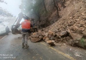 Lluvias ocasionan deslave en la Pahuatlán-Honey