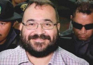 Dan amparo a Javier Duarte contra nuevas órdenes de aprehensión