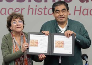 Preside MBH Cancelación de Estampilla Conmemorativa por Batalla del 5 de Mayo