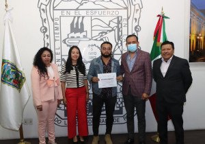 Entrega Voluntariado del Congreso del Estado reconocimientos a alumnos del Instituto de Artes Visuales