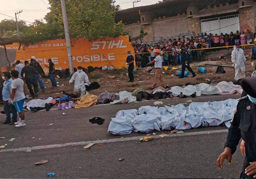 Mueren 53 migrantes en accidente; AMLO lamenta los hechos