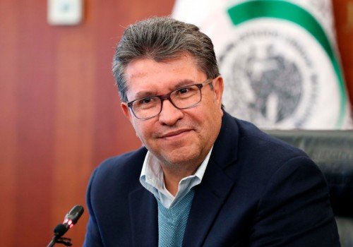 Alejandro Armenta dar&aacute; estabilidad a Puebla, afirma Monreal