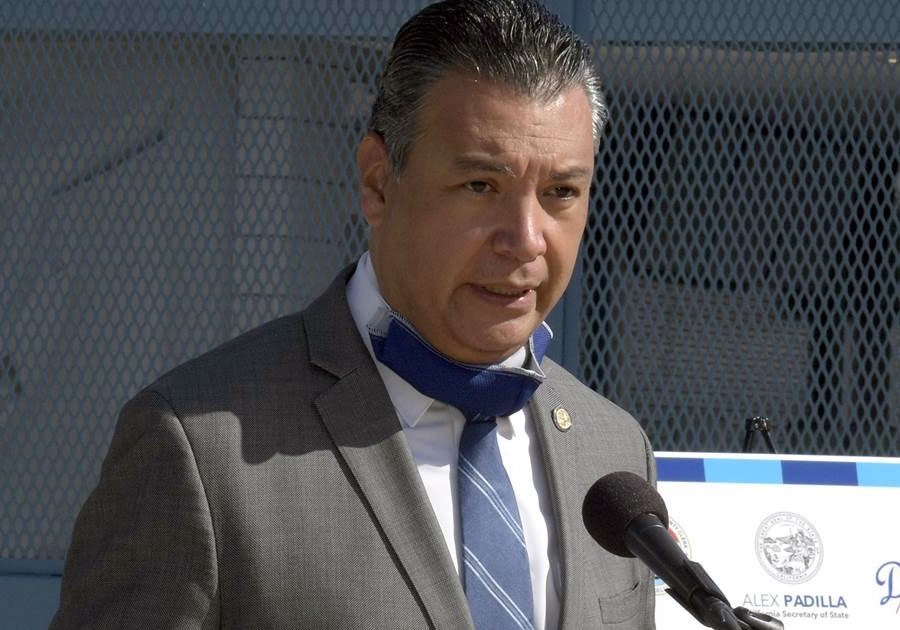 Hijo de mexicanos sustituye a Kamala en el Senado