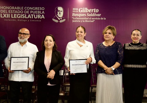 Maestros y maestras, pilares de la transformaci&oacute;n educativa y social en Puebla: Laura Artemisa