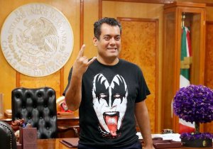 Sergio el coordinador en San Lázaro