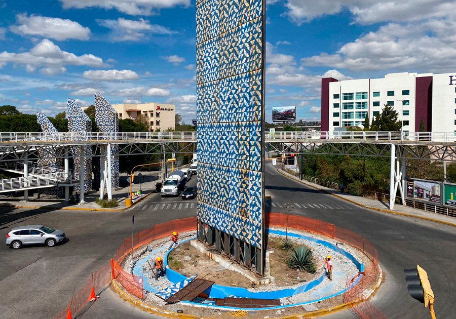 Inicia Infraestructura demolición de rotonda y obelisco en Bulevar Hermanos Serdán