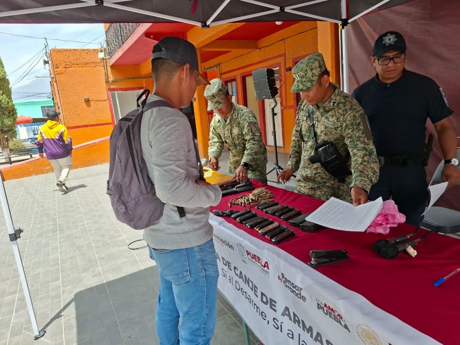 Exitoso canje de armas en Esperanza retira m&aacute;s de 150 artefactos