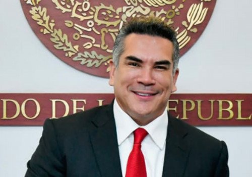 Alejandro Moreno descarta integraci&oacute;n de Manlio Fabio Beltrones en el grupo parlamentario del PRI en el Senado