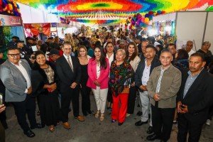 Con Mijares y miles de visitantes, Tonantzin Fernández inaugura la 76ª Feria Milenaria