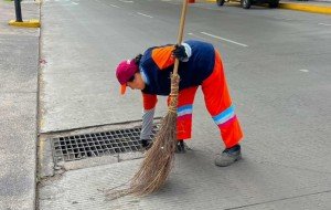 Intensifica Gobierno de la Ciudad limpieza de alcantarillas como medida preventiva ante temporada de lluvias