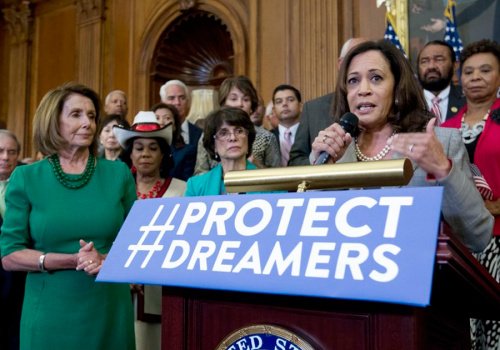 Kamala Harris se reúne con dreamers