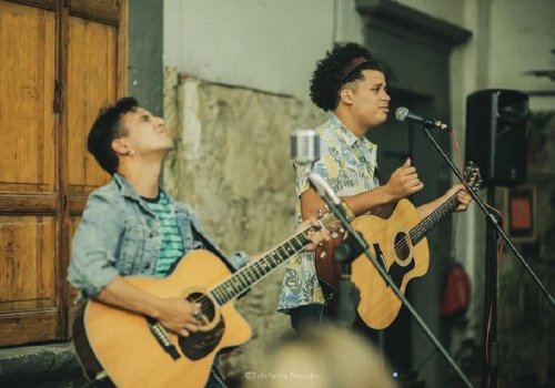 Los cantautores.