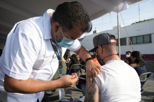 Comenzará vacunación de refuerzo en 48 municipios del estado