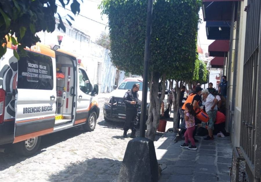 Atiende PC Municipal nacimiento en calles de Analco