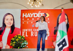 Asume Haydée Campos compromiso con comunidad migrante de Acatlán