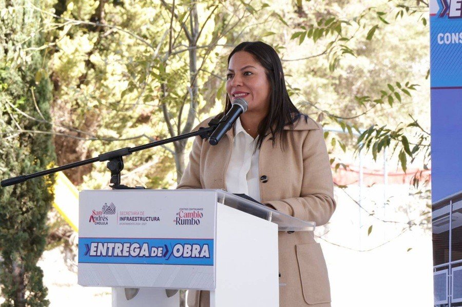 Lupita Cuautle sigue entregando obras de calidad para el desarrollo educativo en San Andr&eacute;s Cholula