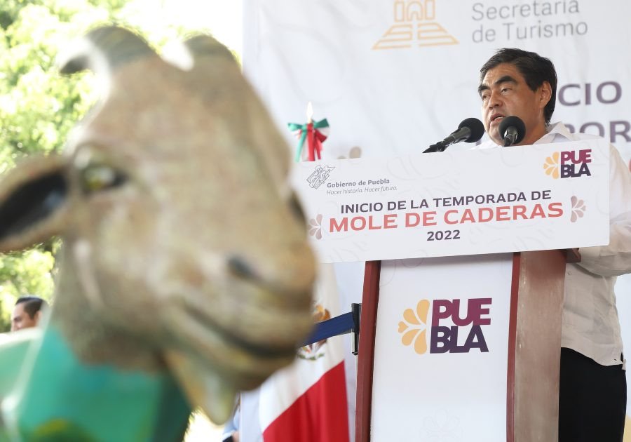 Inicia temporada de Mole de Caderas; pide MBH proteger receta original
