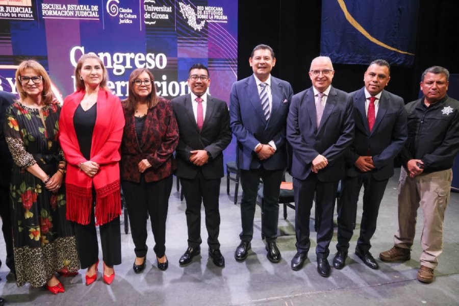 Formaci&oacute;n jur&iacute;dica y sensibilidad social, claves para fortalecer estado de derecho: Armenta Mier