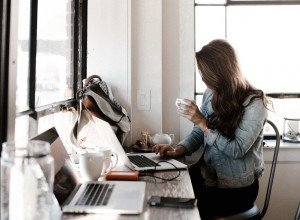 Latifundio cognitivo: la concentración del pensamiento en la Era Wetware