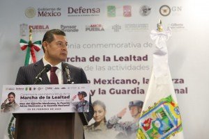 Marcha de la lealtad honra a fuerzas armadas y refuerza soberan&iacute;a