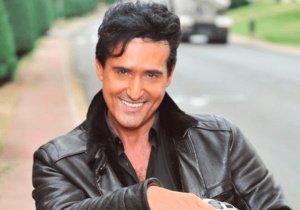 Carlos Mar&iacute;n, integrante de Il Divo, muere por Covid a los 53 a&ntilde;os