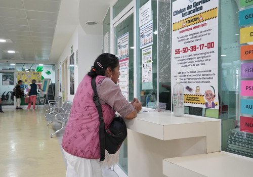 IMSS-Bienestar ofrece atención integral, especializada y gratuita a personas mayores de 60 años de la CDMX