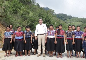 Con caminos y carreteras, Sergio Salomón reactiva el desarrollo de Puebla