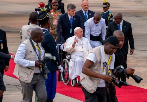 Papa Francisco inicia su visita en &Aacute;frica en medio de conflictos