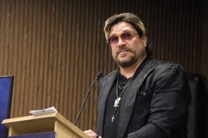 Congreso del Estado reconoce al creador de Autoart World, Charly Meier, por su aportación al arte y la cultura