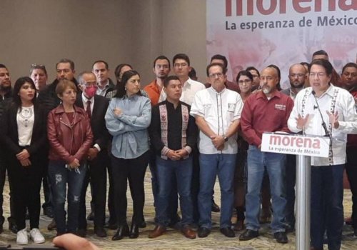 Acusa MBH a Claudia Rivera de cuidar intereses de Bertha Luj&aacute;n