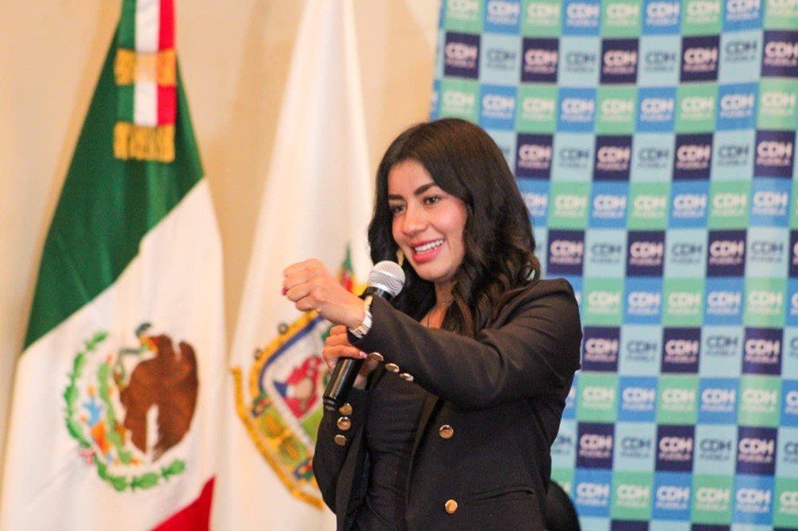 Inspira Gaby "La Bonita" Sánchez a juventudes poblanas