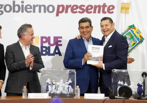 Con certificado geogr&aacute;fico, gobierno estatal preserva identidad de esferas de Chignahuapan