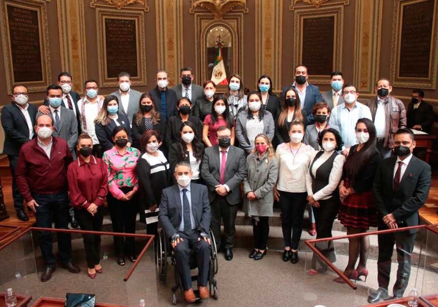 Comparece en el Congreso estatal el secretario de Infraestructura