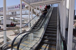 Vandalizan elevadores y escaleras el&eacute;ctricas en V&iacute;a Atlixc&aacute;yotl