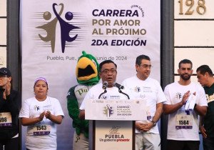Un éxito la carrera &quot;Por Amor al Prójimo&quot; del Congreso Estatal; gobernador Sergio Salomón Céspedes dio banderazo inicial