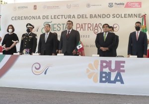 Colocan Barbosa y ERP el Bando Solemne de las fiestas patrias