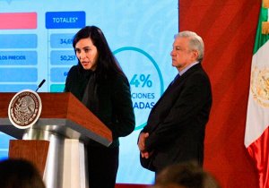 Llama AMLO a dejar de especular con precio de gasolina