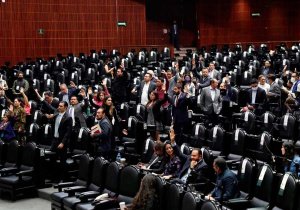 Avanza reforma energética de AMLO en Cámara de Diputados