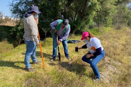 Participa CEASPUE en jornada de limpieza en ribera del R&iacute;o Atoyac