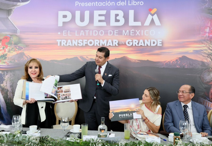 Libro "Puebla, El Latido de M&eacute;xico", proyecta riqueza cultural y tur&iacute;stica del estado