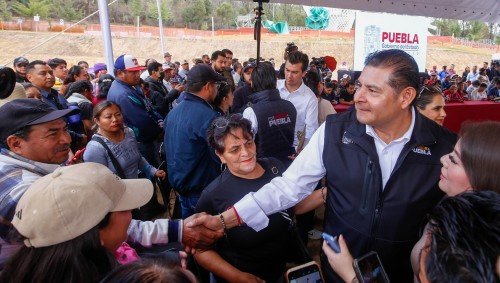 Nuevo estilo de gobernar en Puebla privilegia cercan&iacute;a, territorio y di&aacute;logo directo: Armenta