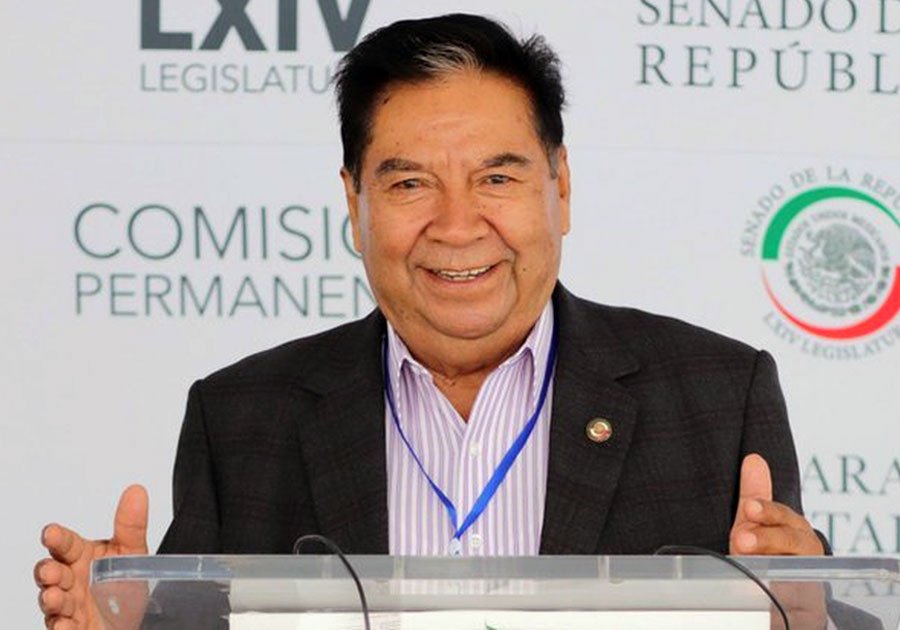 Fustiga Monreal a quienes medran con muerte de senador