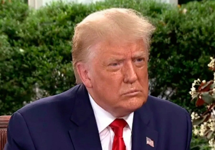 Trump culpa a México de no ayudar a combatir Covid-19