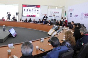 Aumento en recaudaci&oacute;n se refleja en mejores obras para familias poblanas: Armenta