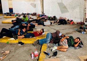 Migrantes saturan Piedras Negras