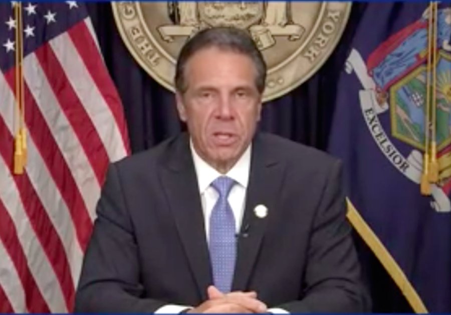 Renuncia gobernador de NY tras escándalo de acoso sexual