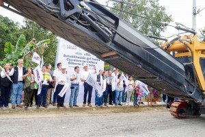 Tras contingencia por lluvias, gobernador Armenta cumple con m&oacute;dulo de pavimentaci&oacute;n en Sierra Norte