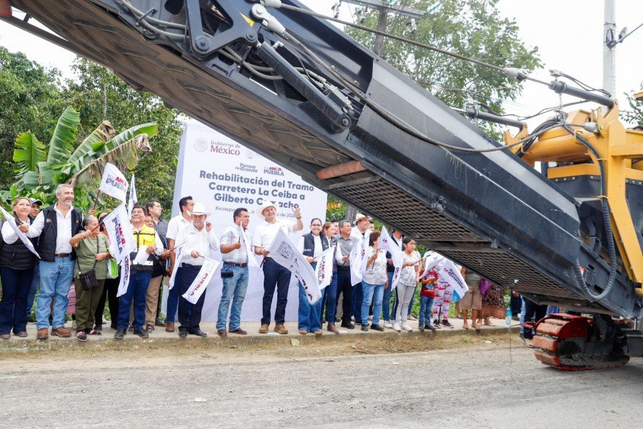 Tras contingencia por lluvias, gobernador Armenta cumple con m&oacute;dulo de pavimentaci&oacute;n en Sierra Norte