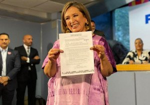 Xóchitl Gálvez presenta su registro para la candidatura del Frente Amplio por México